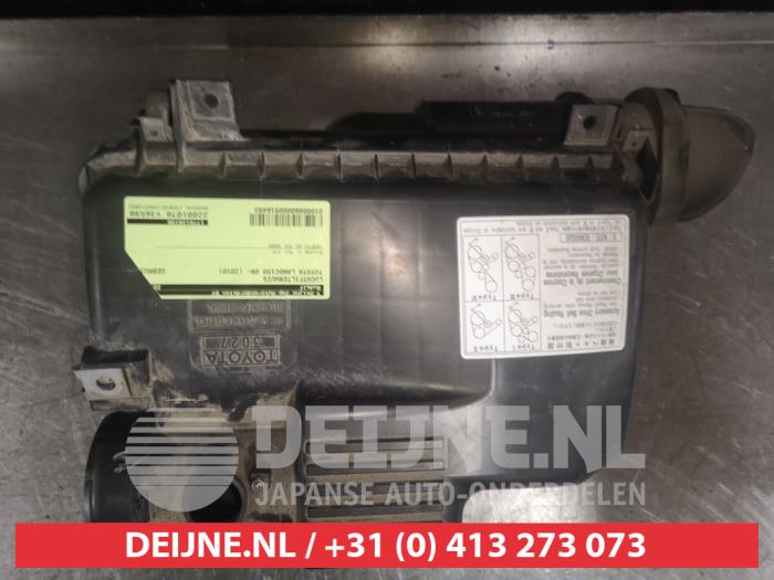 Begagnade Luftfilterhus Toyota Land Cruiser (J15) 3.0 D-4D 16V Pris € 50,00 Marginaltabell erbjuds av V.Deijne Jap.Auto-onderdelen BV