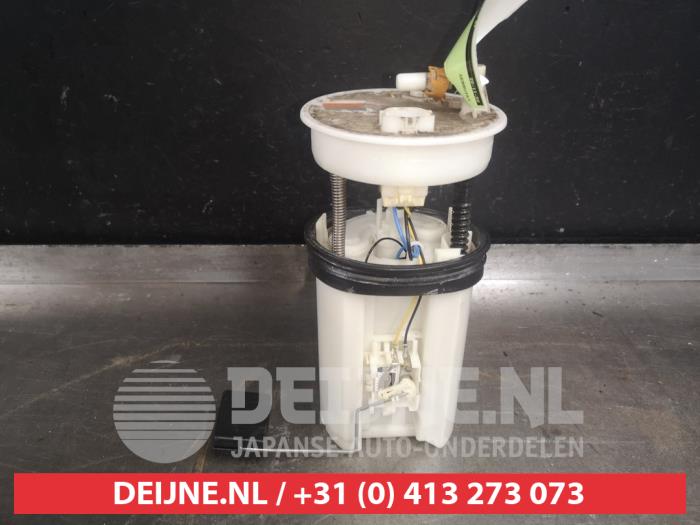 Usagé Pompe à carburant Honda FR-V (BE) 1.7 16V Prix € 75,00 Règlement à la marge proposé par V.Deijne Jap.Auto-onderdelen BV