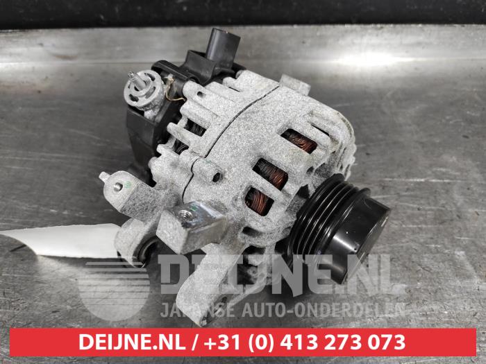 Begagnade Dynamo Toyota Yaris III (P13) 1.5 16V Dual VVT-iE Pris € 45,00 Marginaltabell erbjuds av V.Deijne Jap.Auto-onderdelen BV