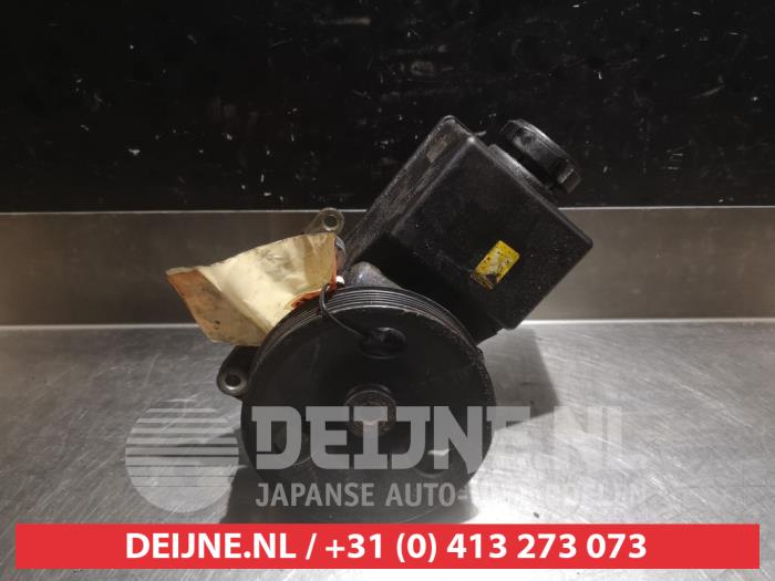 Usagé Pompe de direction Ssang Yong Rexton Prix € 35,00 Règlement à la marge proposé par V.Deijne Jap.Auto-onderdelen BV