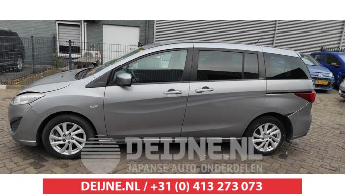 Usados Ventanilla triangular izquierda detrás Mazda 5 (CWA9) 1.6 CITD 16V Precio € 35,00 Norma de margen ofrecido por V.Deijne Jap.Auto-onderdelen BV