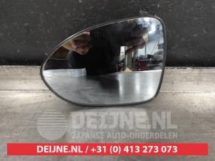 Used Mirror glass, left Kia Rio III (UB) 1.4 CRDi 16V Price on request offered by V.Deijne Jap.Auto-onderdelen BV