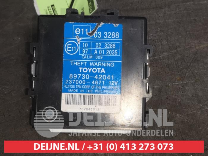 Używane Modul alarmu Toyota RAV4 (A3) 2.2 D-4D-F 16V 4x4 Cena € 20,00 Procedura marży oferowane przez V.Deijne Jap.Auto-onderdelen BV