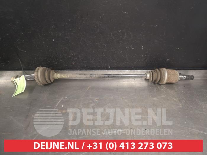 Gebrauchte Antriebswelle links hinten Nissan X-Trail (T30) 2.0 16V 4x4 Preis € 50,00 Margenregelung angeboten von V.Deijne Jap.Auto-onderdelen BV