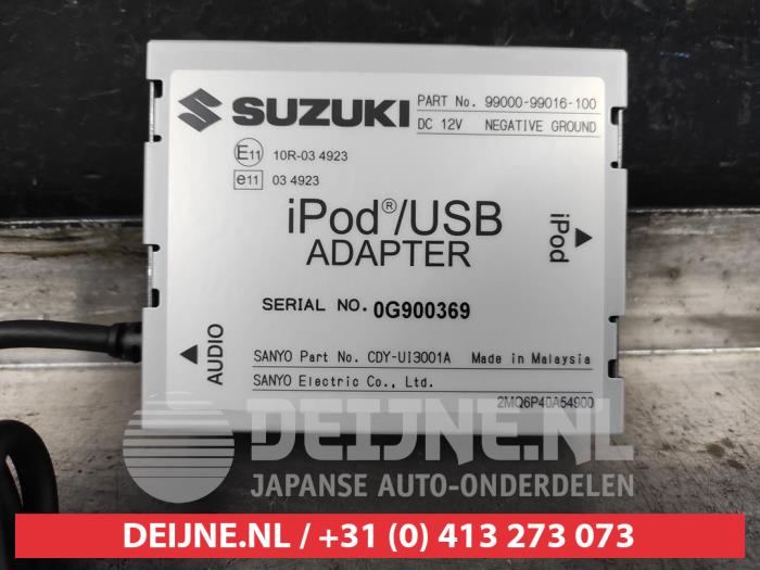 Modul USB van een Suzuki Alto (GF) 1.0 12V 2010