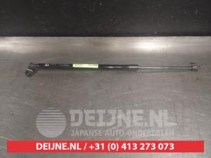 Used Rear gas strut, right Hyundai i40 CW (VFC) 1.6 GDI 16V Price on request offered by V.Deijne Jap.Auto-onderdelen BV
