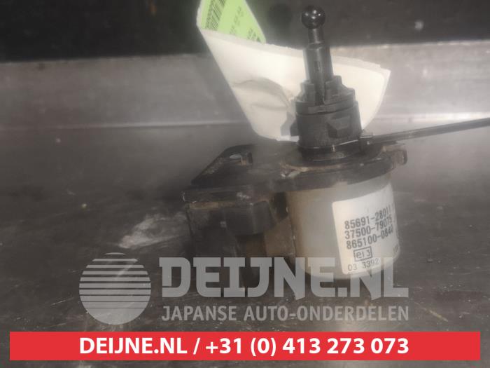 Używane Silnik reflektora Toyota Avensis Wagon (T27) 2.2 16V D-4D-F 150 Cena € 20,00 Procedura marży oferowane przez V.Deijne Jap.Auto-onderdelen BV