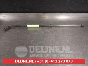 Used Rear gas strut, right Nissan Note (E12) 1.2 DIG-S 98 Price on request offered by V.Deijne Jap.Auto-onderdelen BV