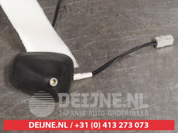 Używane Antena Nissan Note (E12) 1.2 DIG-S 98 Cena € 25,00 Procedura marży oferowane przez V.Deijne Jap.Auto-onderdelen BV