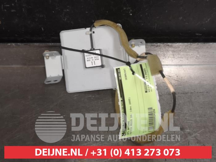 Używane Antena GPS Toyota Prius (NHW20) 1.5 16V Cena € 35,00 Procedura marży oferowane przez V.Deijne Jap.Auto-onderdelen BV
