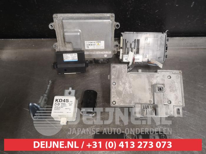 Used Engine management computer Mazda 6 SportBreak (GJ/GH/GL) 2.2 SkyActiv-D 150 16V Price € 125,00 Margin scheme offered by V.Deijne Jap.Auto-onderdelen BV