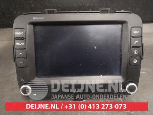 Used Radio Kia Carens IV (RP) 1.7 CRDi 16V Price on request offered by V.Deijne Jap.Auto-onderdelen BV