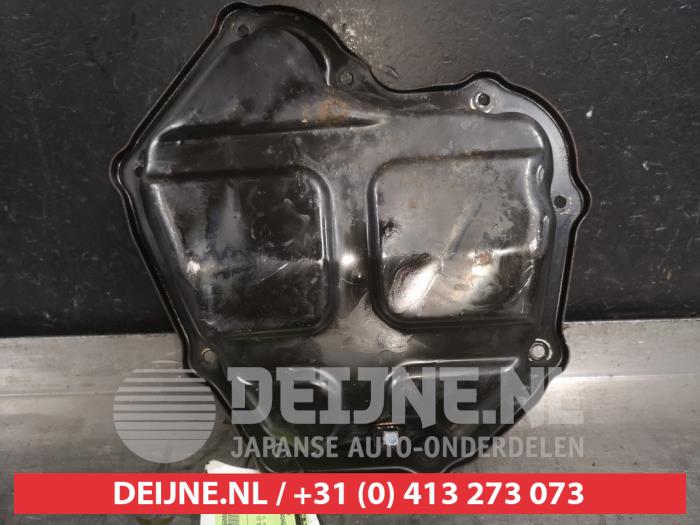 Usagé Couvercle carter Nissan Qashqai (J11) 1.6 DIG-T 163 16V Prix € 35,00 Règlement à la marge proposé par V.Deijne Jap.Auto-onderdelen BV