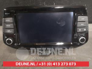 Gebrauchte Radio Hyundai i30 (PDEB5/PDEBB/PDEBD/PDEBE) 1.6 CRDi 16V VGT Preis € 350,00 Margenregelung angeboten von V.Deijne Jap.Auto-onderdelen BV