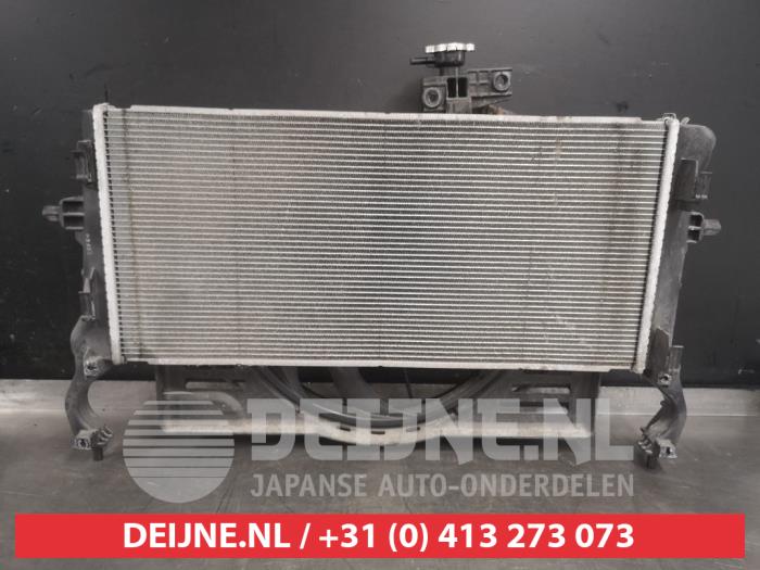 Gebrauchte Kühler Hyundai i30 (PDEB5/PDEBB/PDEBD/PDEBE) 1.6 CRDi 16V VGT Preis € 150,00 Margenregelung angeboten von V.Deijne Jap.Auto-onderdelen BV