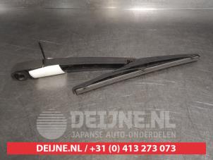 Used Rear wiper arm Kia Sorento II (XM) 2.4 16V 4x2 Price on request offered by V.Deijne Jap.Auto-onderdelen BV