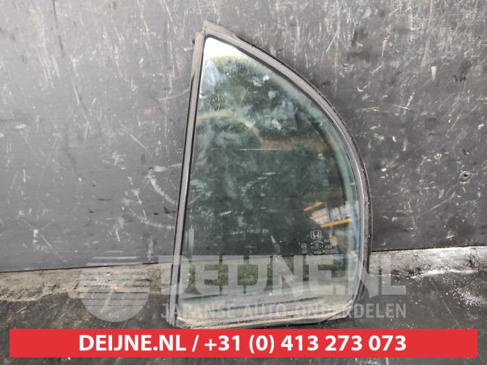Usados Ventanilla triangular izquierda detrás Honda Civic (FA/FD) 1.3 Hybrid Precio € 25,00 Norma de margen ofrecido por V.Deijne Jap.Auto-onderdelen BV