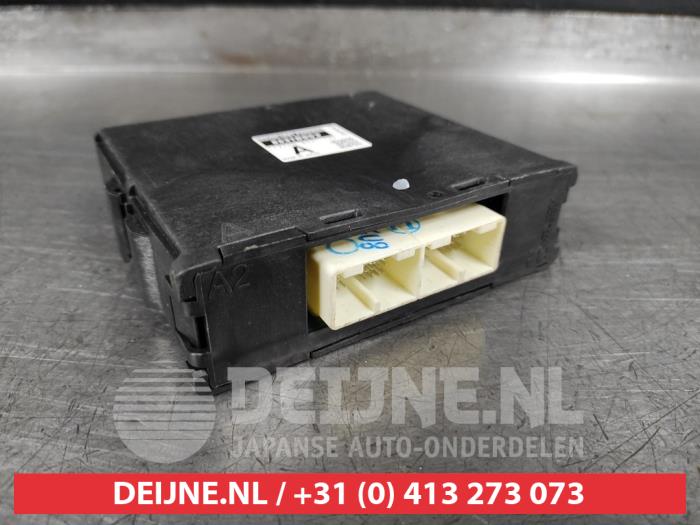 Used Automatic gearbox computer Mitsubishi Outlander (GF/GG) 2.0 16V PHEV 4x4 Price € 50,00 Margin scheme offered by V.Deijne Jap.Auto-onderdelen BV