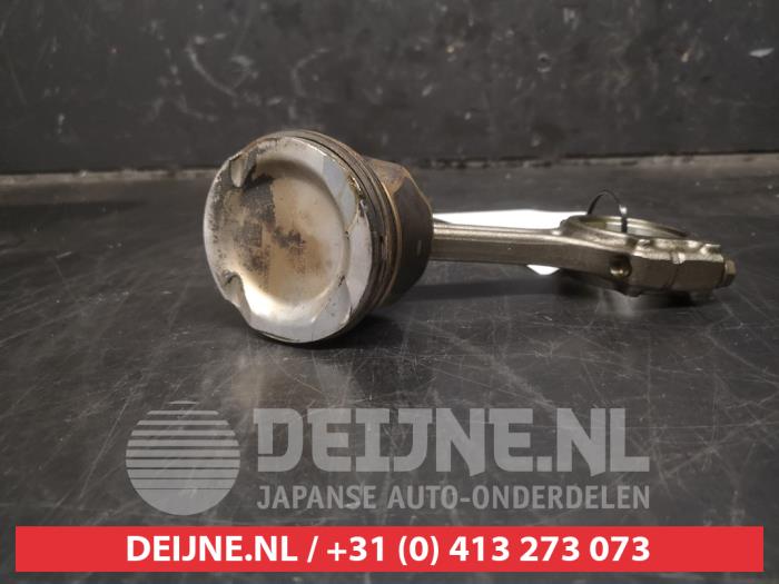 Usados Pistón Nissan Qashqai (J11) 1.3 DIG-T 140 16V Precio € 50,00 Norma de margen ofrecido por V.Deijne Jap.Auto-onderdelen BV