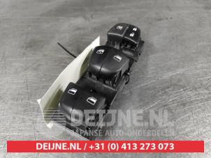 Used Multi-functional window switch Nissan Micra (K14) 1.0 IG-T 100 Price on request offered by V.Deijne Jap.Auto-onderdelen BV