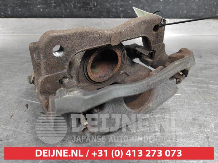Gebrauchte Bremszange links vorne Honda CR-V (RE/RM) 2.0 16V Preis € 40,00 Margenregelung angeboten von V.Deijne Jap.Auto-onderdelen BV