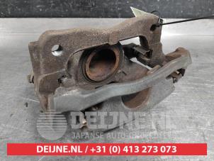 Used Front brake calliper, left Honda CR-V (RE) 2.0 16V Price € 40,00 Margin scheme offered by V.Deijne Jap.Auto-onderdelen BV