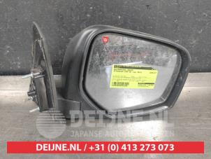 Used Wing mirror, right Mitsubishi L-200 2.5 DI-D 4x4 Price on request offered by V.Deijne Jap.Auto-onderdelen BV