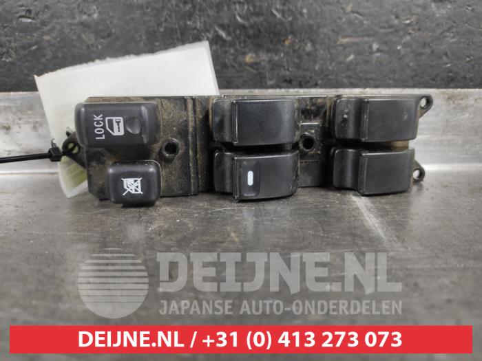 Usados Interruptor combinado de ventanillas Mitsubishi ASX 1.6 MIVEC 16V Precio € 35,00 Norma de margen ofrecido por V.Deijne Jap.Auto-onderdelen BV