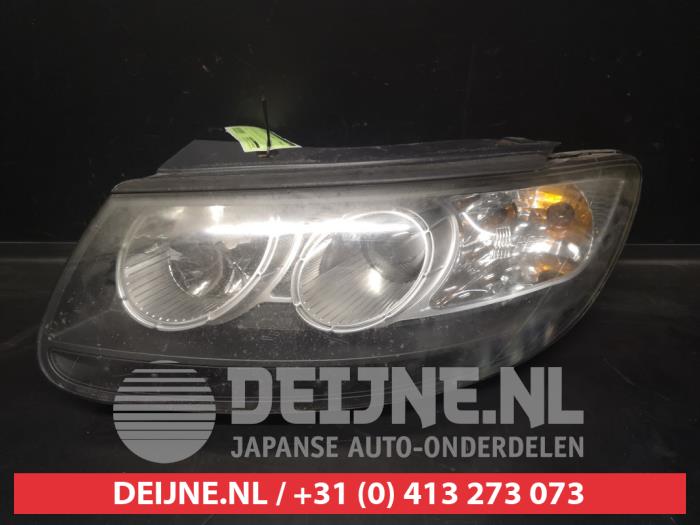 Używane Reflektor lewy Hyundai Santa Fe II (CM) 2.2 CRDi 16V 4x2 Cena € 100,00 Procedura marży oferowane przez V.Deijne Jap.Auto-onderdelen BV