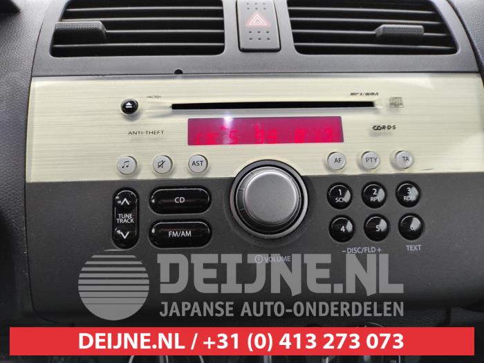 Radio z Suzuki Swift (ZA/ZC/ZD1/2/3/9) 1.3 VVT 16V 2009