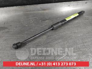Used Rear gas strut, right Honda Jazz (GR) 1.5 eHEV 16V Price on request offered by V.Deijne Jap.Auto-onderdelen BV