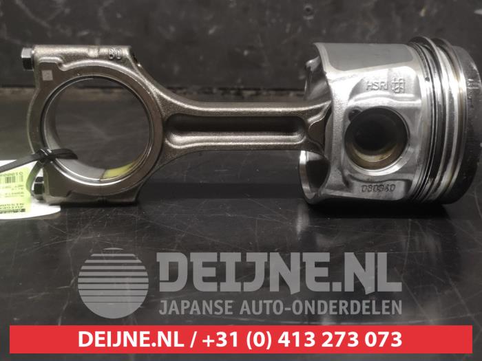 Usagé Piston Nissan Qashqai (J11) 1.6 dCi Prix € 50,00 Règlement à la marge proposé par V.Deijne Jap.Auto-onderdelen BV