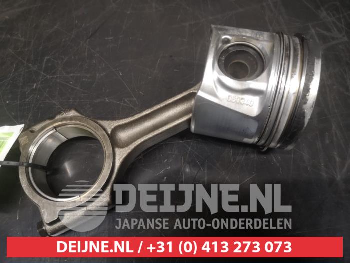 Usagé Piston Nissan Qashqai (J11) 1.6 dCi Prix € 50,00 Règlement à la marge proposé par V.Deijne Jap.Auto-onderdelen BV