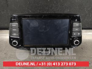 Usagé Radio Hyundai i30 (PDEB5/PDEBB/PDEBD/PDEBE) 1.0 T-GDI 12V Prix € 350,00 Règlement à la marge proposé par V.Deijne Jap.Auto-onderdelen BV