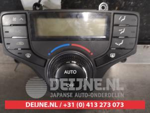 Usados Panel de control de calefacción Hyundai i30 Crosswagon (WWH) 1.6 CVVT 16V Precio € 60,00 Norma de margen ofrecido por V.Deijne Jap.Auto-onderdelen BV