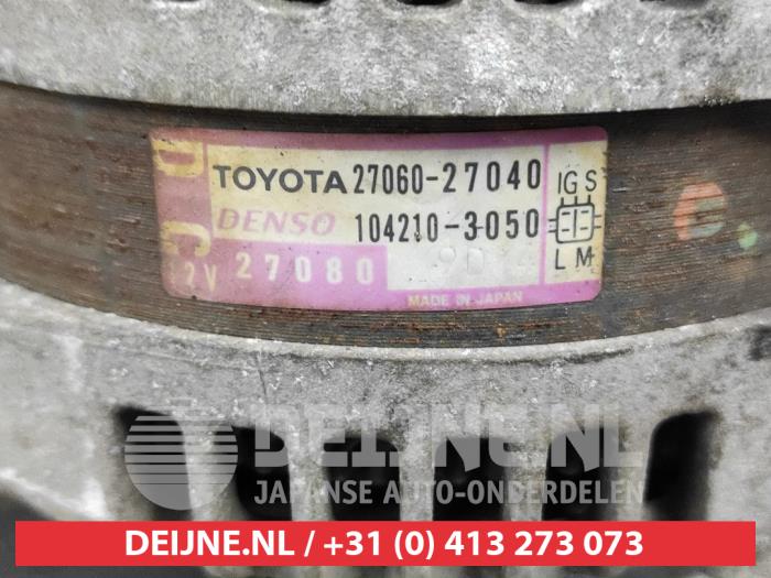 Dynamo from a Toyota Avensis Verso (M20) 2.0 D-4D 16V 2003