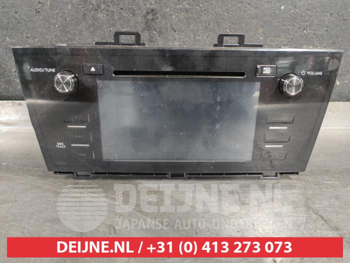 Używane Radio Subaru Outback (BS) 2.5 16V Cena € 200,00 Procedura marży oferowane przez V.Deijne Jap.Auto-onderdelen BV