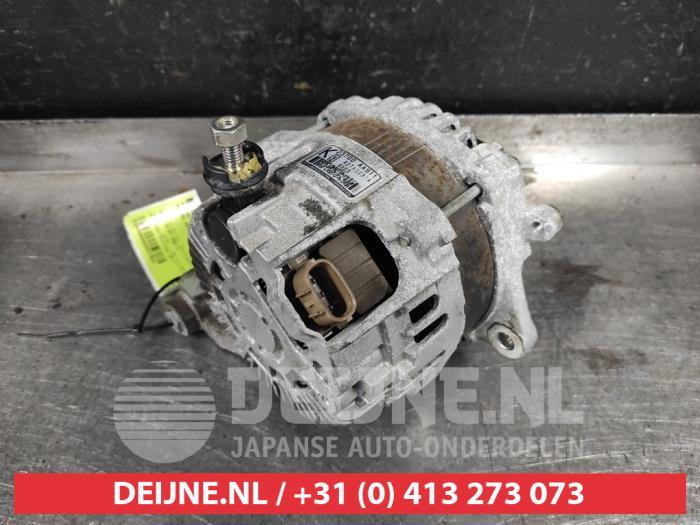 Dynamo van een Subaru Outback (BS) 2.5 16V 2017