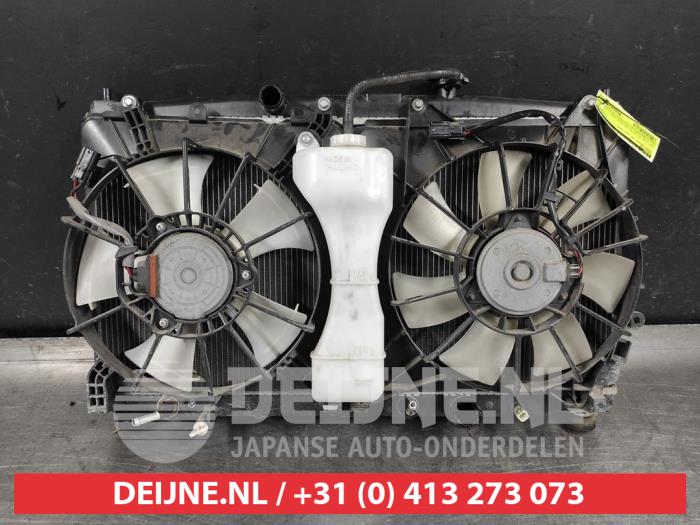 Usagé Radiateur Honda Insight (ZE2) 1.3 16V VTEC Prix € 100,00 Règlement à la marge proposé par V.Deijne Jap.Auto-onderdelen BV