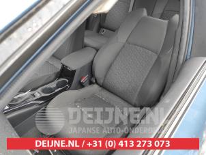 Gebrauchte Sitz links Toyota Corolla (E21/EA1/EH1) 1.8 16V Hybrid Preis € 200,00 Margenregelung angeboten von V.Deijne Jap.Auto-onderdelen BV