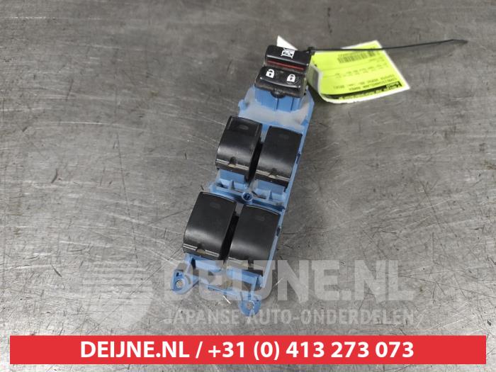 Usados Interruptor combinado de ventanillas Toyota Verso 1.6 D-4D 16V Precio € 50,00 Norma de margen ofrecido por V.Deijne Jap.Auto-onderdelen BV