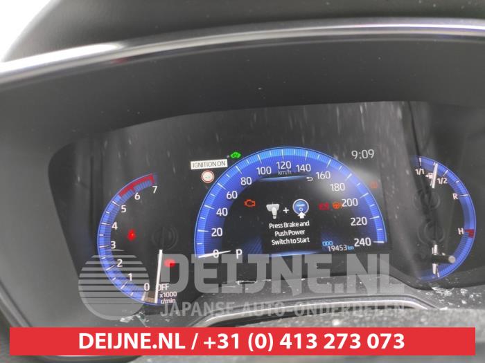 Odometer KM from a Toyota Corolla (E21/EA1/EH1) 1.8 16V Hybrid 2019