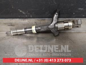 Used Injector (diesel) Toyota Avensis Verso (M20) 2.0 D-4D 16V Price € 35,00 Margin scheme offered by V.Deijne Jap.Auto-onderdelen BV