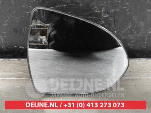 Used Mirror glass, right Kia Sportage (SL) 1.7 CRDi 16V 4x2 Price € 35,00 Margin scheme offered by V.Deijne Jap.Auto-onderdelen BV
