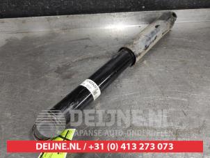 Used Rear shock absorber, right Mitsubishi L-200 2.4 Clean Diesel 4WD Price on request offered by V.Deijne Jap.Auto-onderdelen BV
