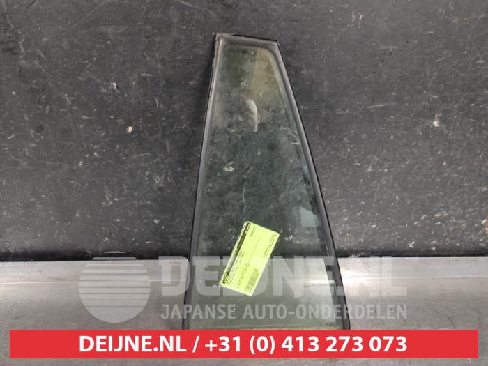 Usados Ventanilla triangular izquierda detrás Toyota RAV4 (A2) 2.0 16V VVT-i 4x4 Precio € 35,00 Norma de margen ofrecido por V.Deijne Jap.Auto-onderdelen BV