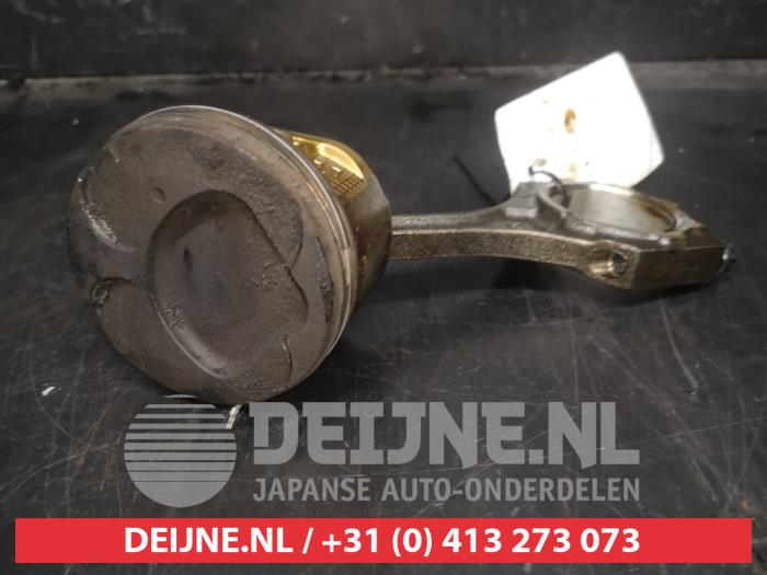 Usados Pistón Lexus IS (E2) 250 2.5 V6 24V Precio € 50,00 Norma de margen ofrecido por V.Deijne Jap.Auto-onderdelen BV