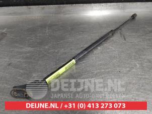 Used Rear gas strut, right Toyota Corolla Verso (R10/11) 2.2 D-4D 16V Price on request offered by V.Deijne Jap.Auto-onderdelen BV
