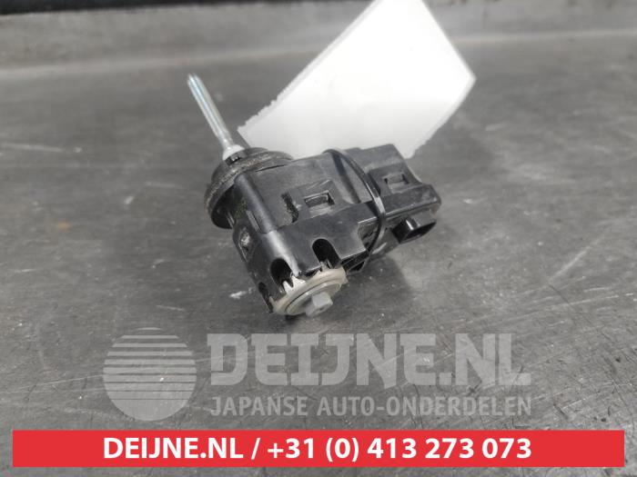 Używane Silnik reflektora Kia Rio III (UB) 1.1 CRDi VGT 12V Cena € 20,00 Procedura marży oferowane przez V.Deijne Jap.Auto-onderdelen BV