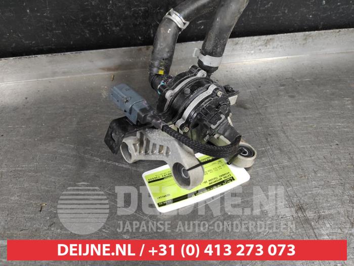 Begagnade Extra vattenpump Hyundai Tucson (NX) 1.6 T-GDI HEV Pris € 100,00 Marginaltabell erbjuds av V.Deijne Jap.Auto-onderdelen BV